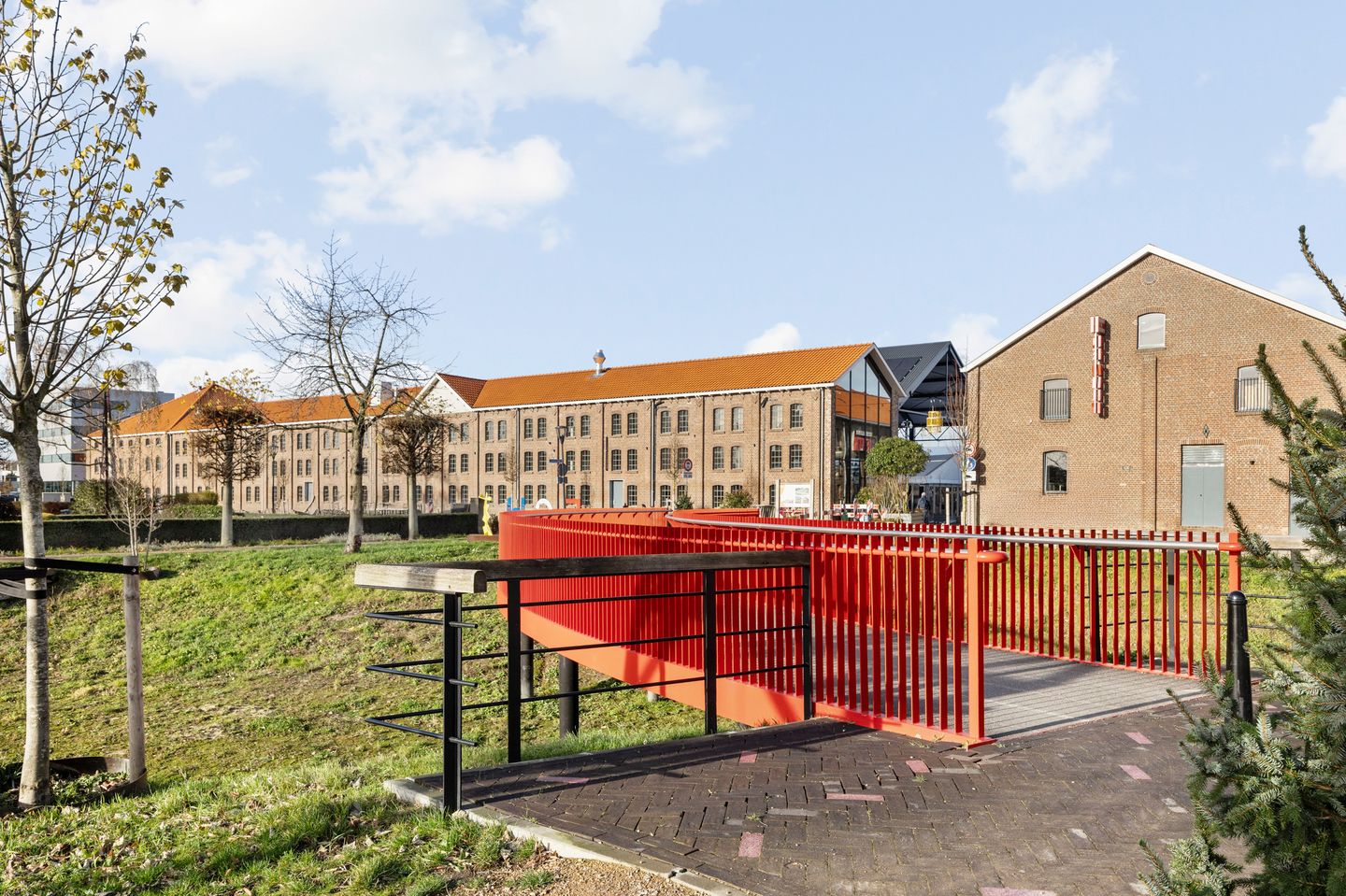 Foto 44 van Wijnstraat 64