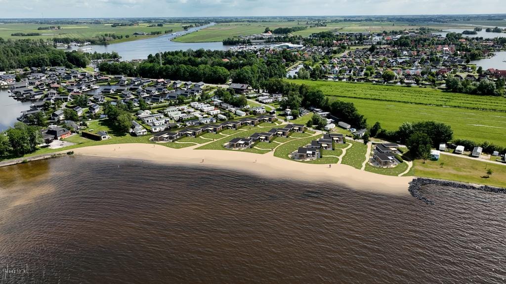 Foto 1 van Jongebuorren 5