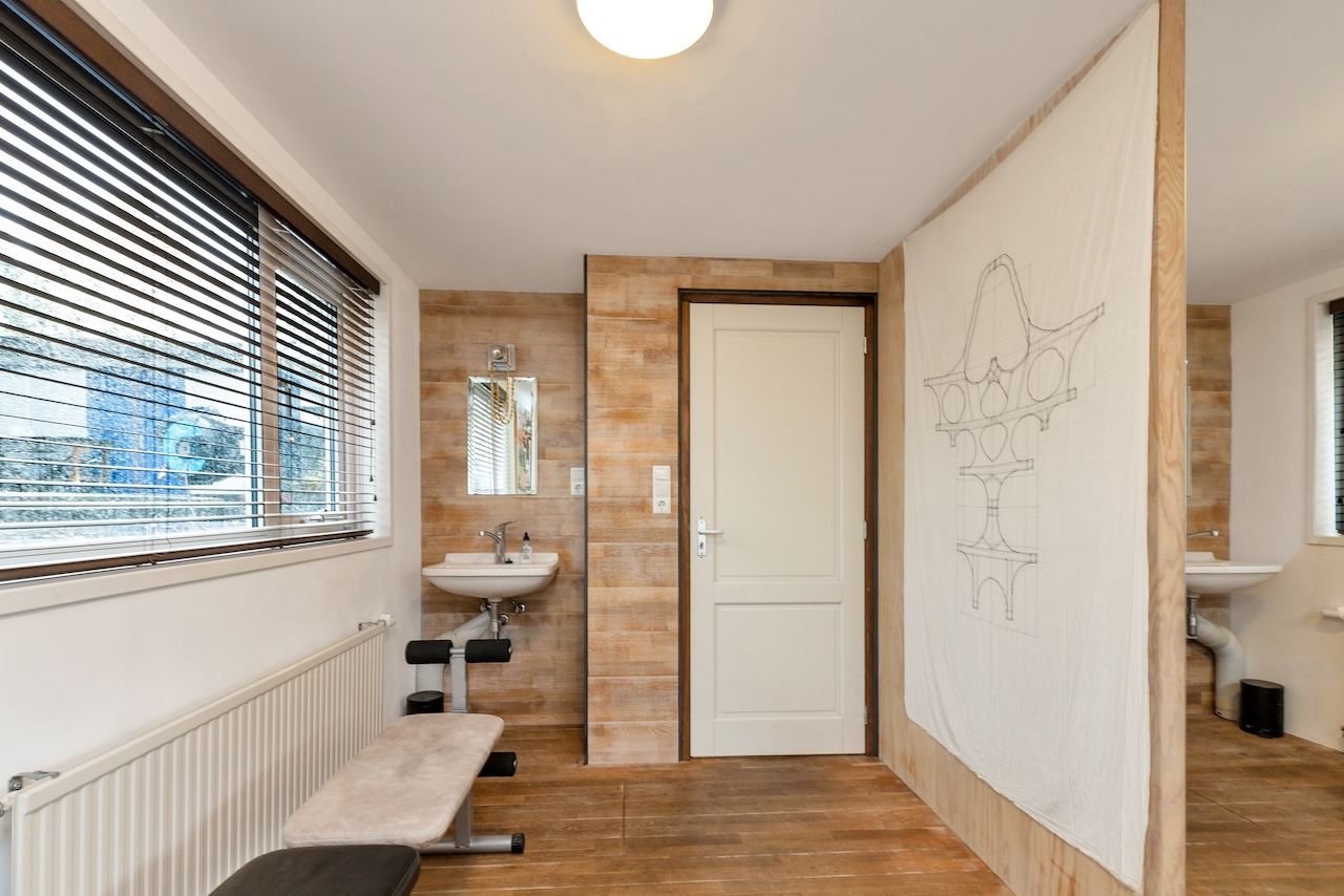 Foto 21 van Grasweg 21-A