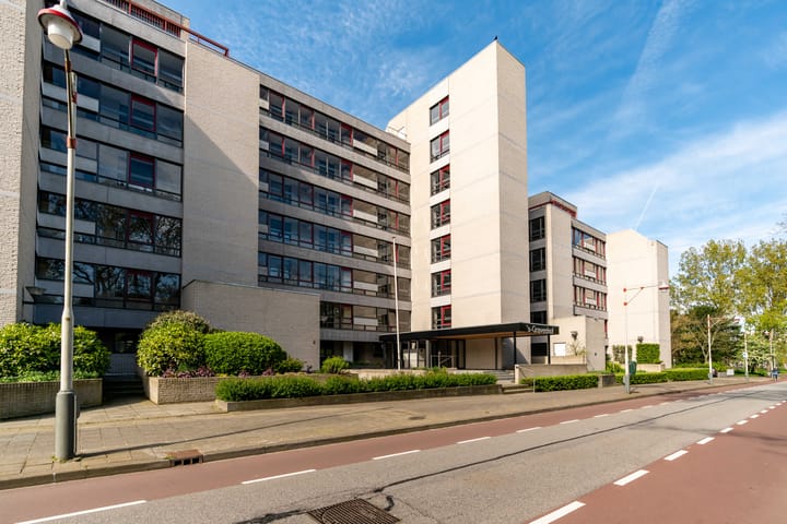 Photo 2 of Badhuisweg 131