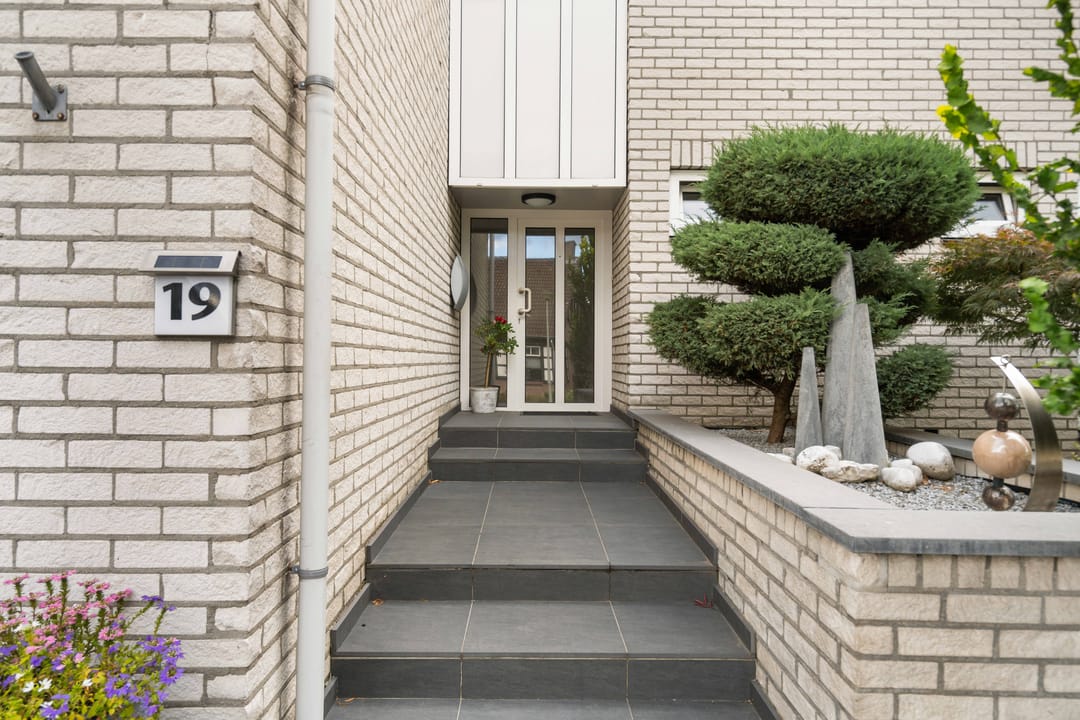 Photo 8 of Breeven 19