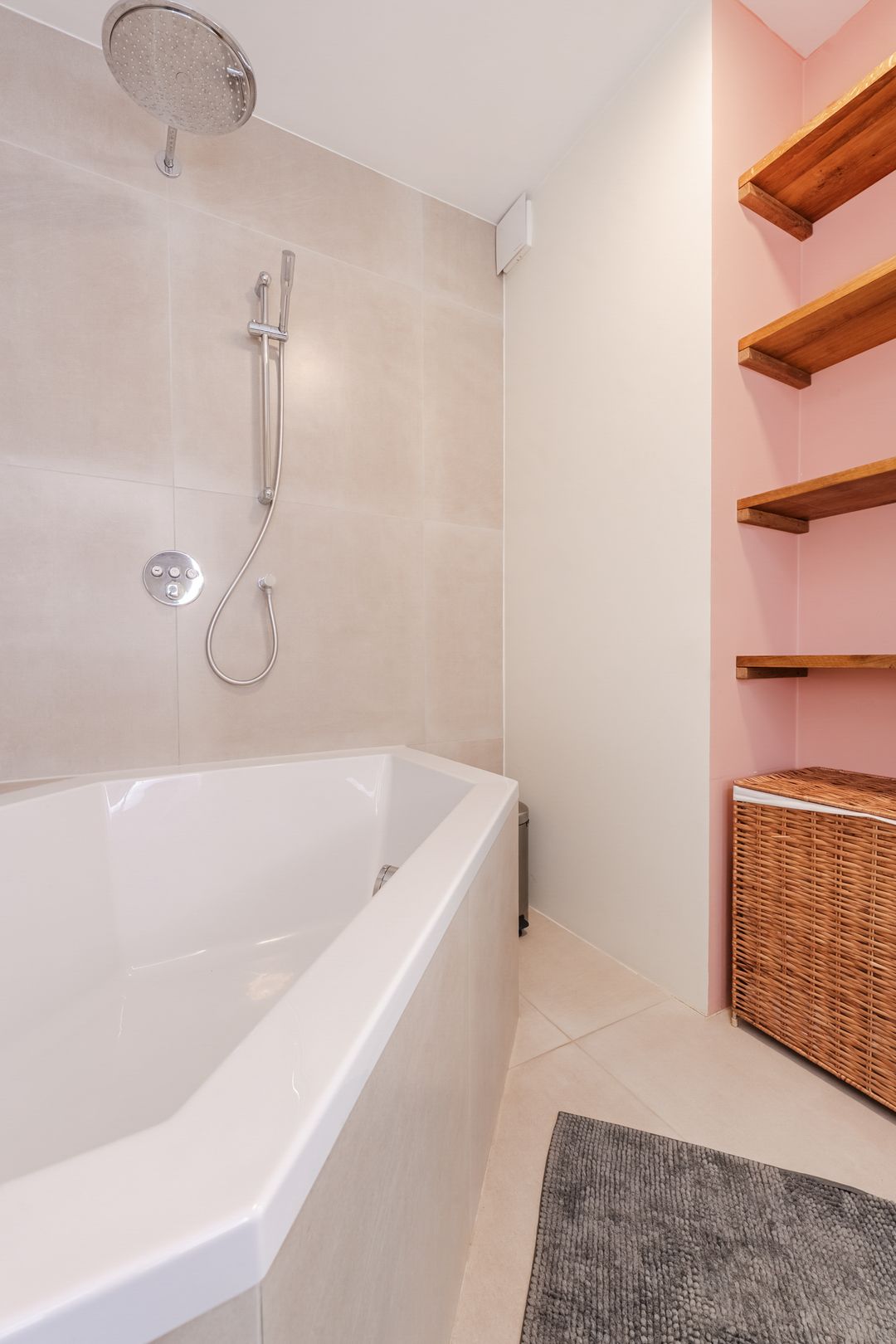 Photo 32 of Eastonstraat 200