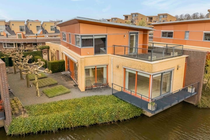 Dokter Duyvendakhof 36