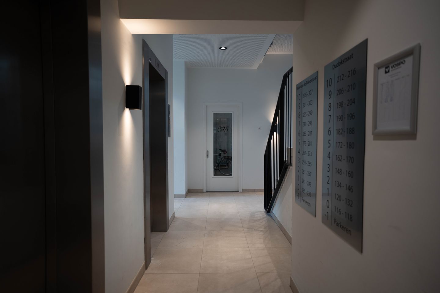 Foto 20 van Mies van der Rohestraat 289