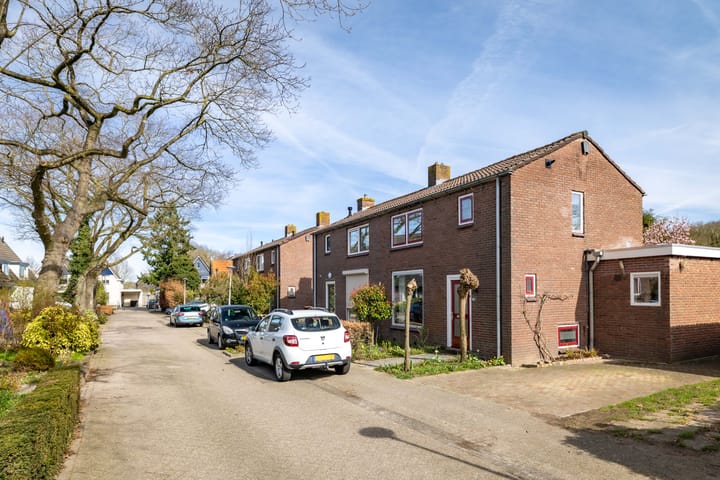 Foto 2 van Eikenweg 2