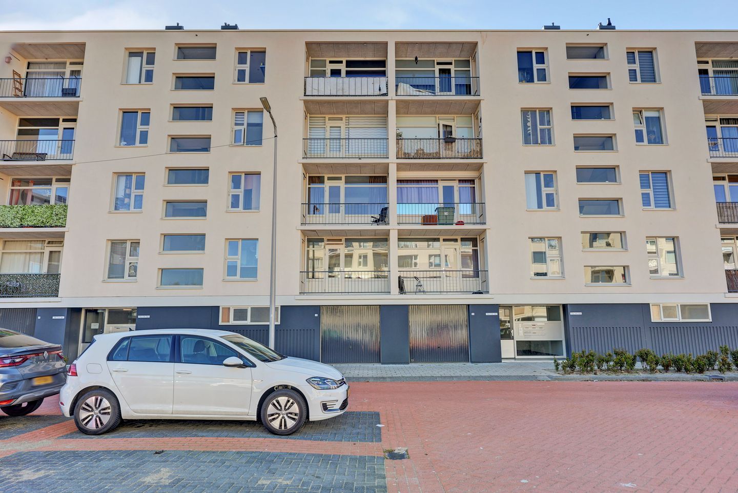 Photo 20 of Uranusstraat 11-B