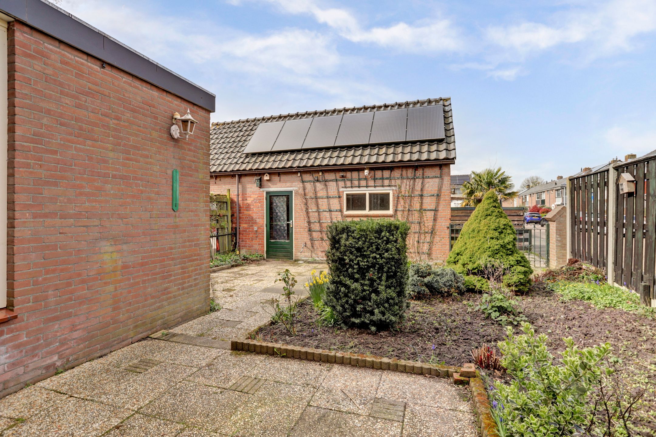 Photo 12 of Madeliefstraat 17