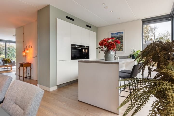 Photo 3 of Jan Barendsenstraat 9