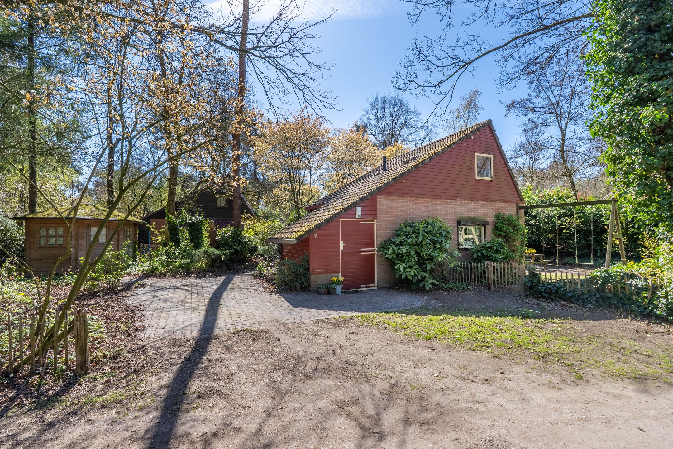 2-bedroom freehold villa in Overloon — photo 1 of 5