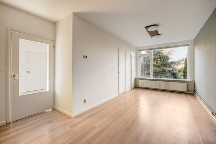 Photo 4 of Directeur Moerlandsstraat 9