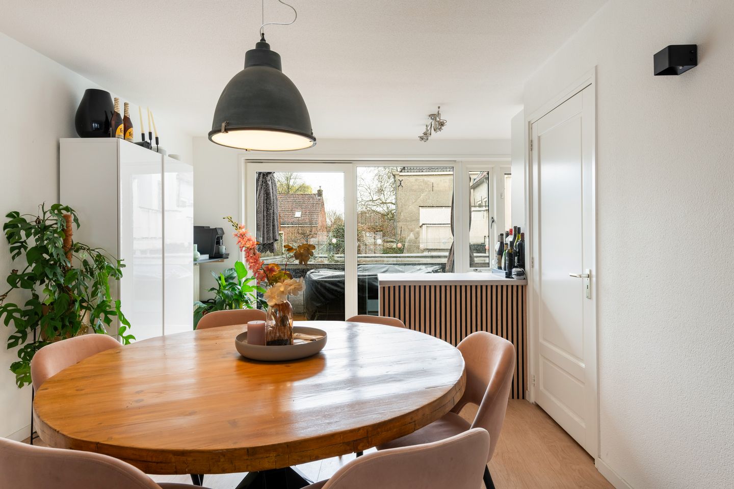 Photo 19 of Utrechtsestraat 24-A