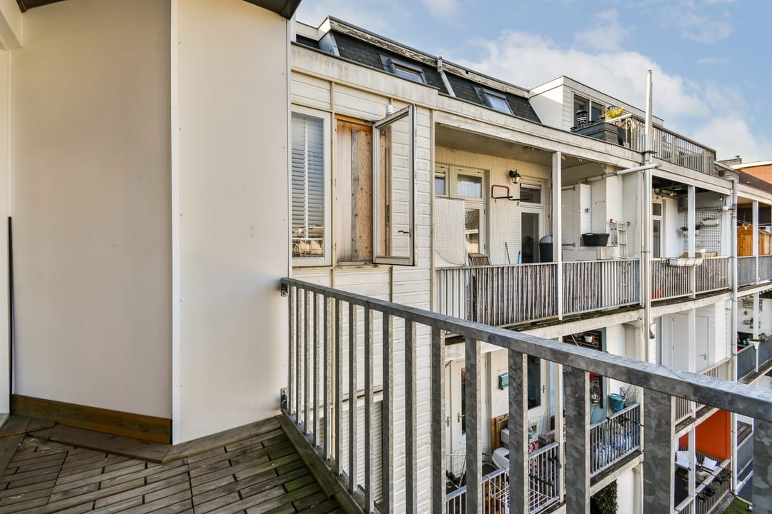 Photo 8 of Van Hogendorpstraat 166-3