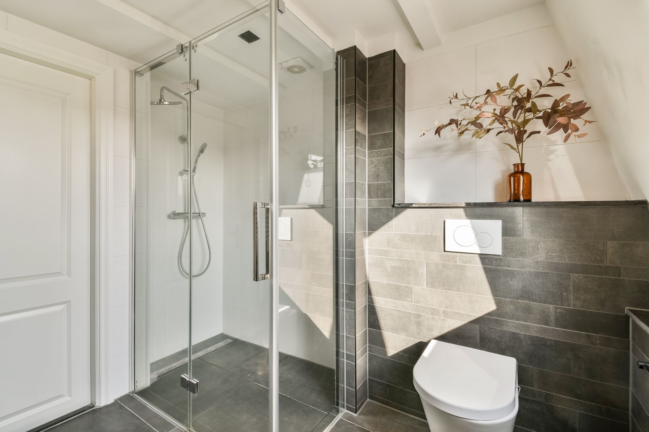 Photo 15 of Van Hogendorpstraat 166-3