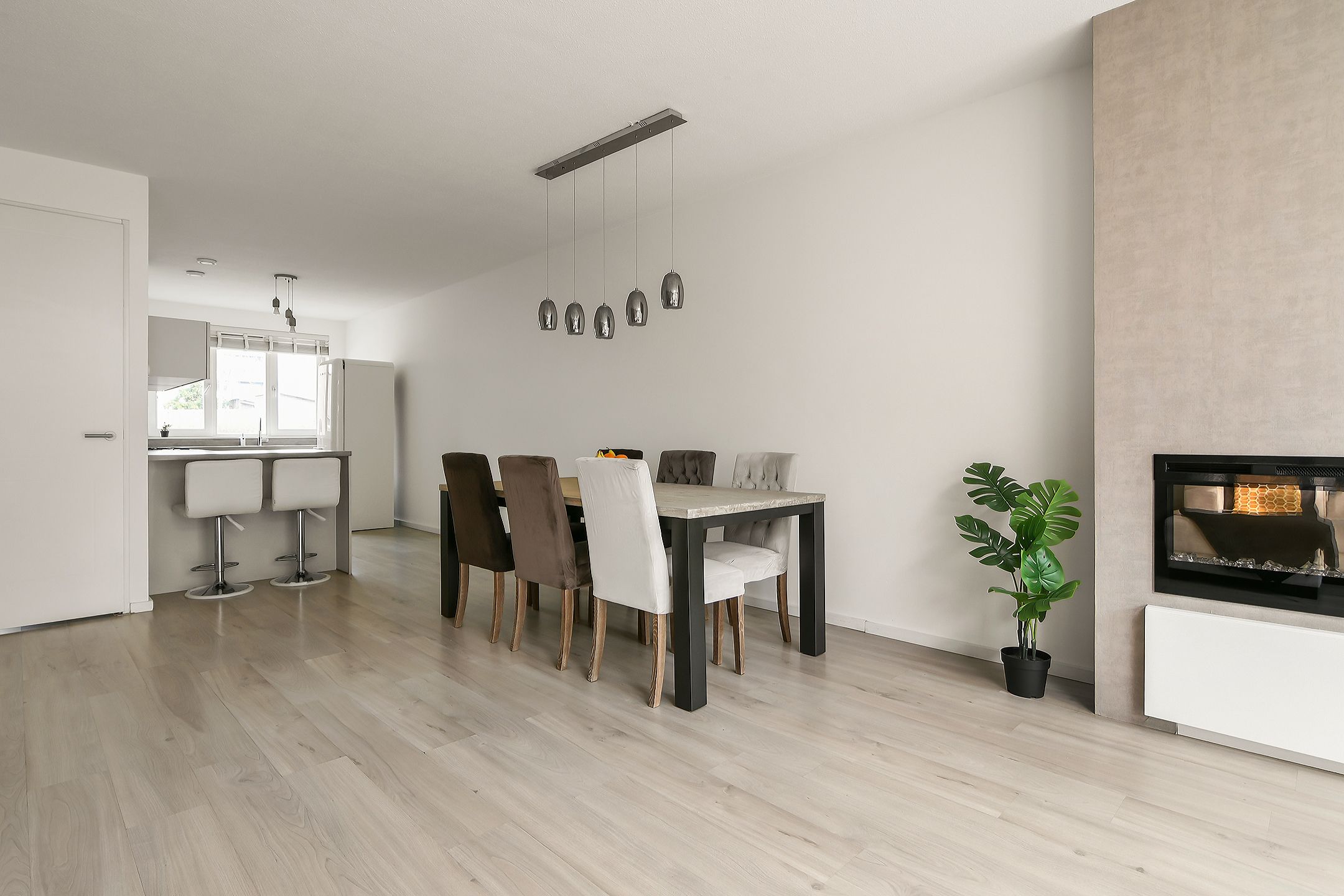 Luxury Family Home with Two Bathrooms Near Hoofddorp Center — 12