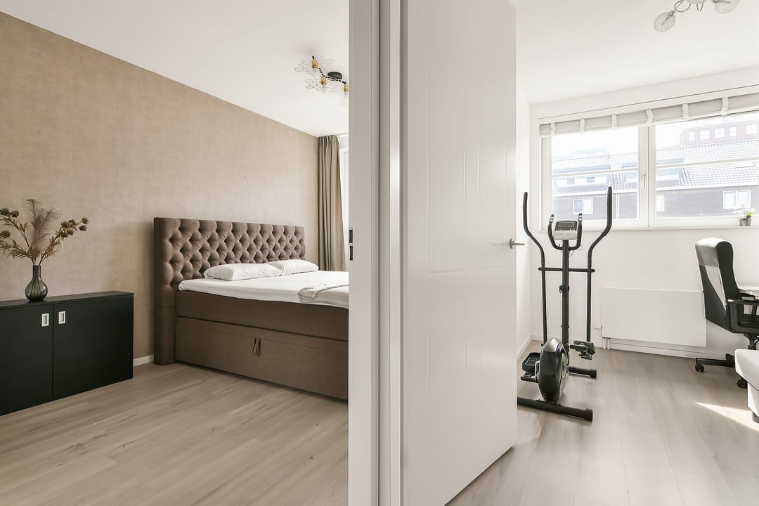 Luxury Family Home with Two Bathrooms Near Hoofddorp Center — 22