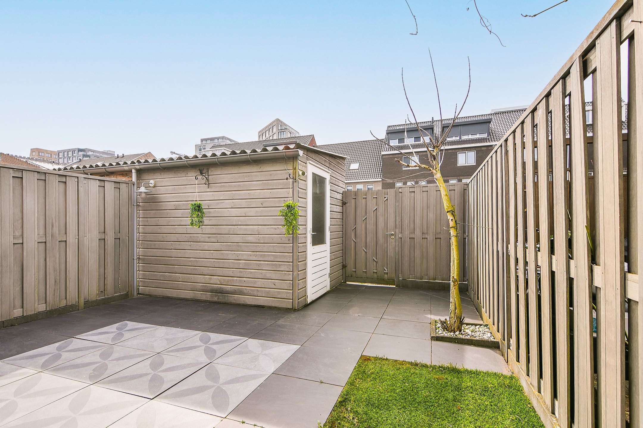 Luxury Family Home with Two Bathrooms Near Hoofddorp Center — 18