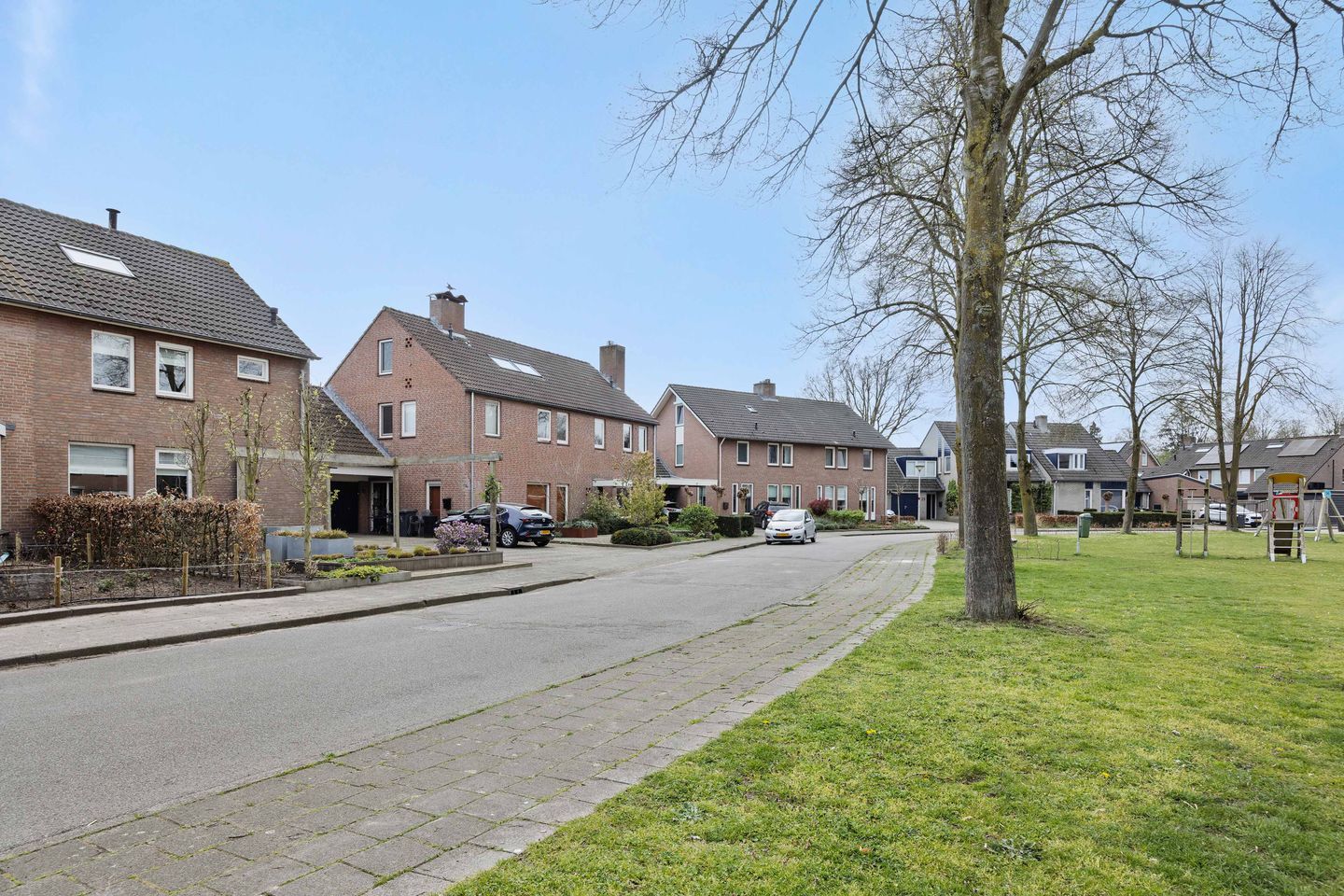 Photo 44 of Reusel 15