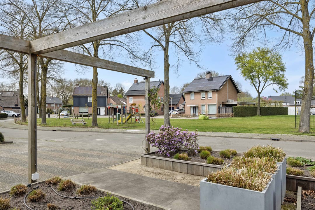 Photo 46 of Reusel 15