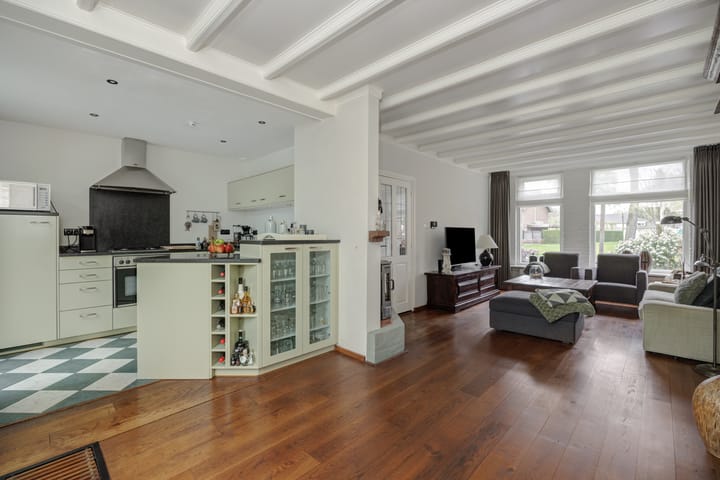 Photo 2 of Reusel 15