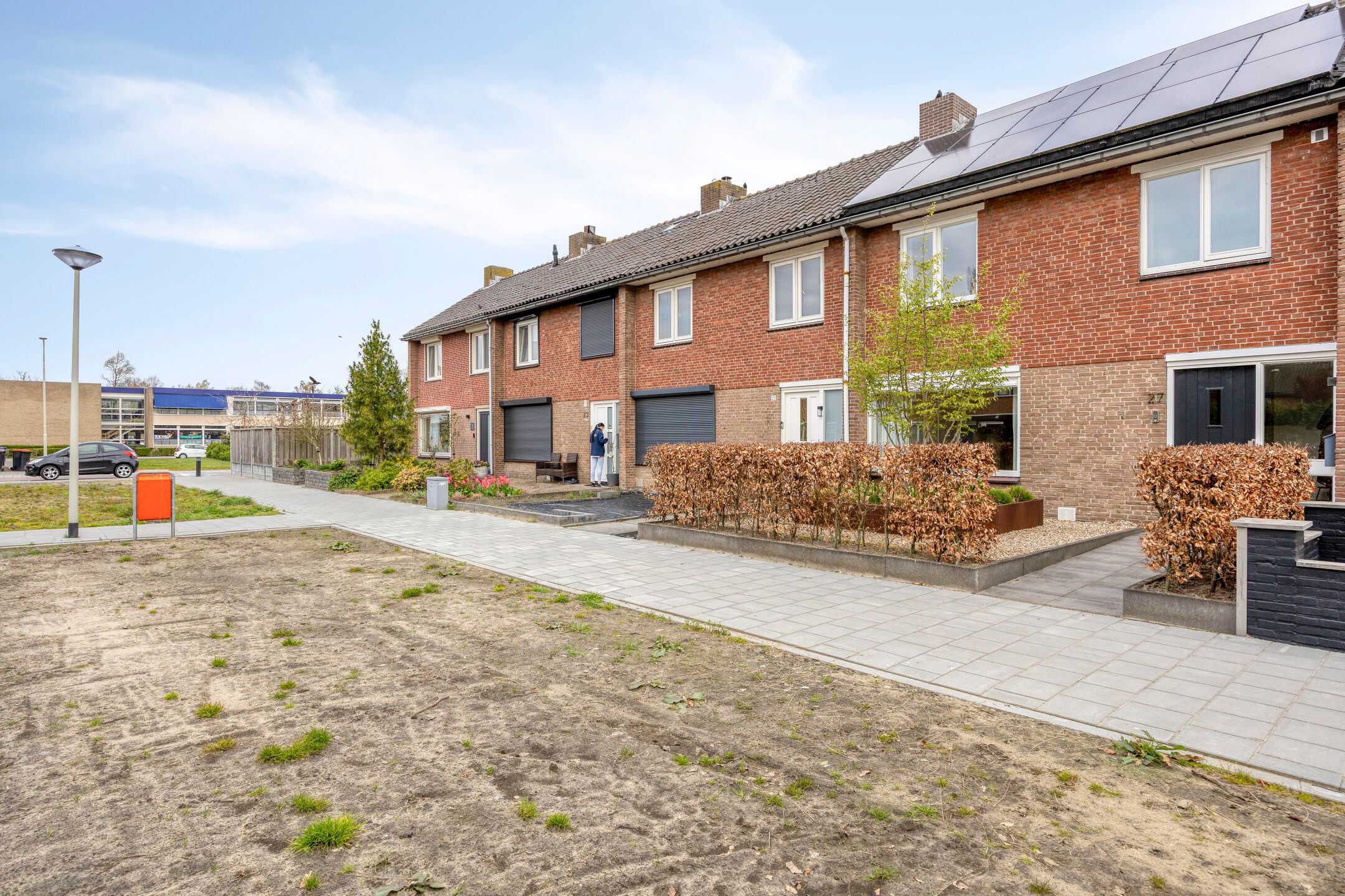 Modernized Terraced Home with Solar Panels and Garden in Roosendaal — 39