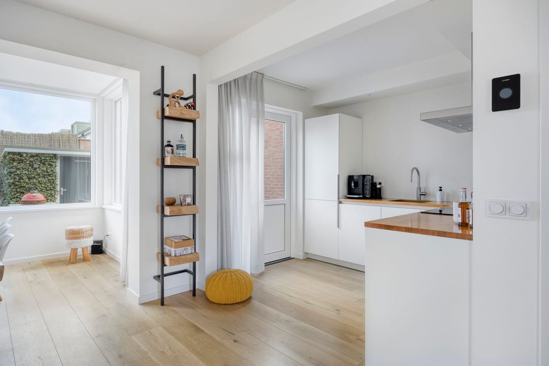 Modernized Terraced Home with Solar Panels and Garden in Roosendaal — 16