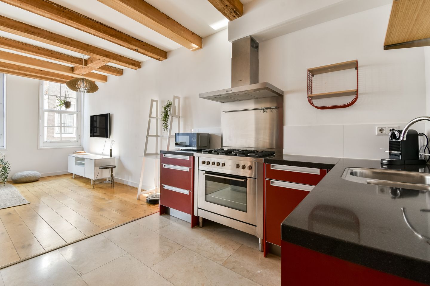 Photo 10 of Bloemstraat 36-G