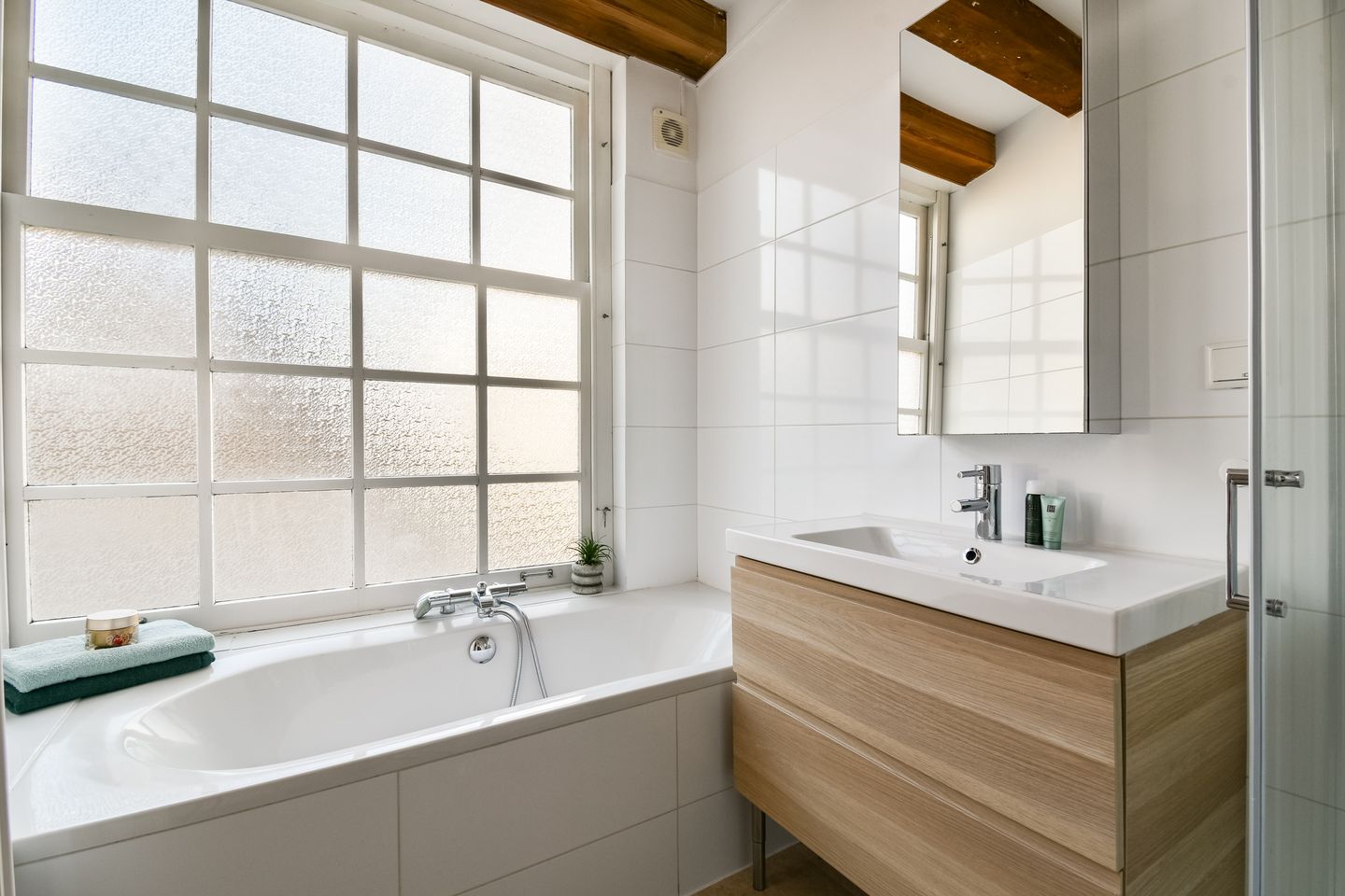 Photo 14 of Bloemstraat 36-G