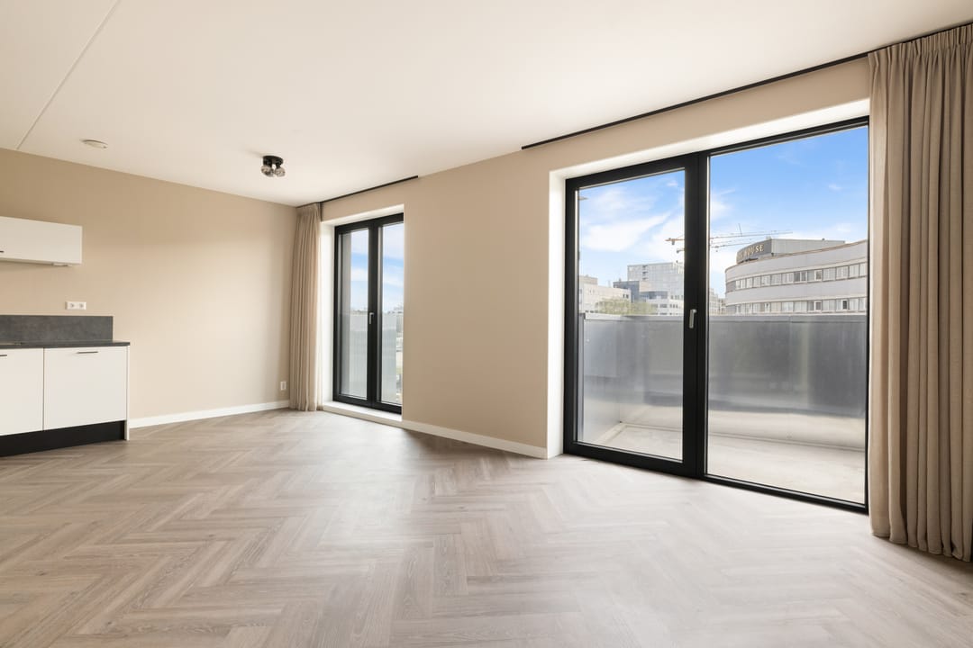 Foto 8 van Mies van der Rohestraat 21