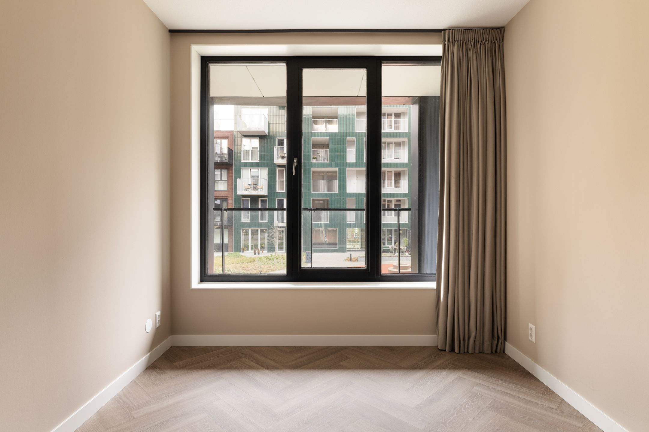 Foto 15 van Mies van der Rohestraat 21