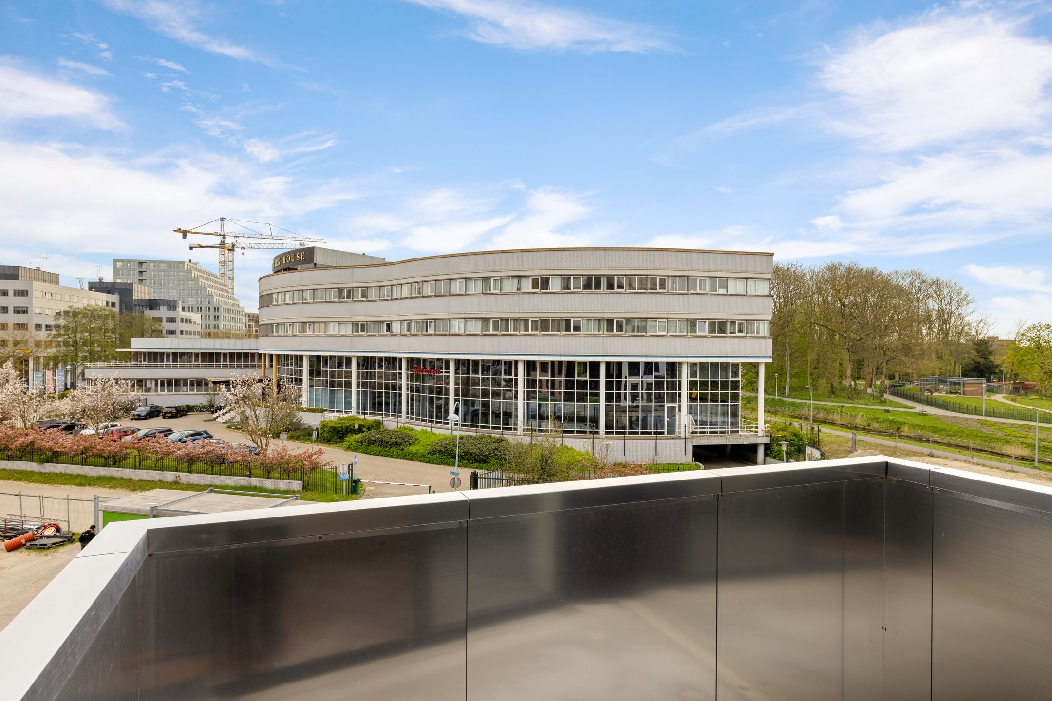 Foto 12 van Mies van der Rohestraat 21