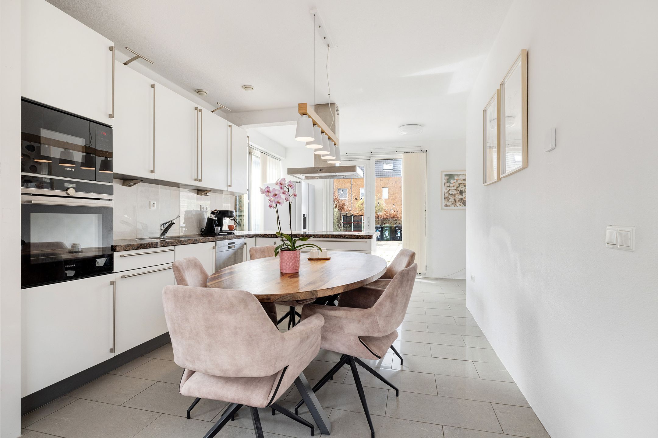 Photo 21 of Madame Gresstraat 46