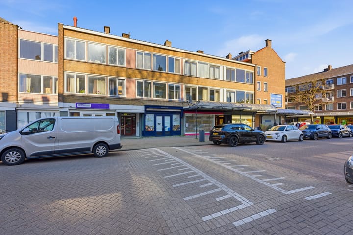 Kerstroosstraat 7-B main image