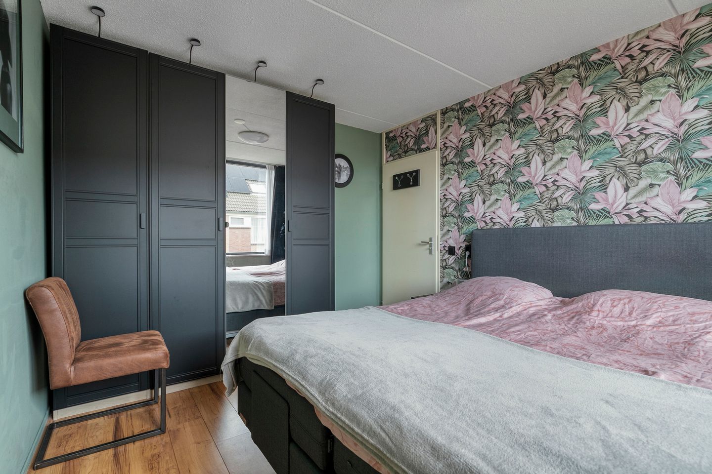 Photo 20 of Anna Bijnsstraat 12