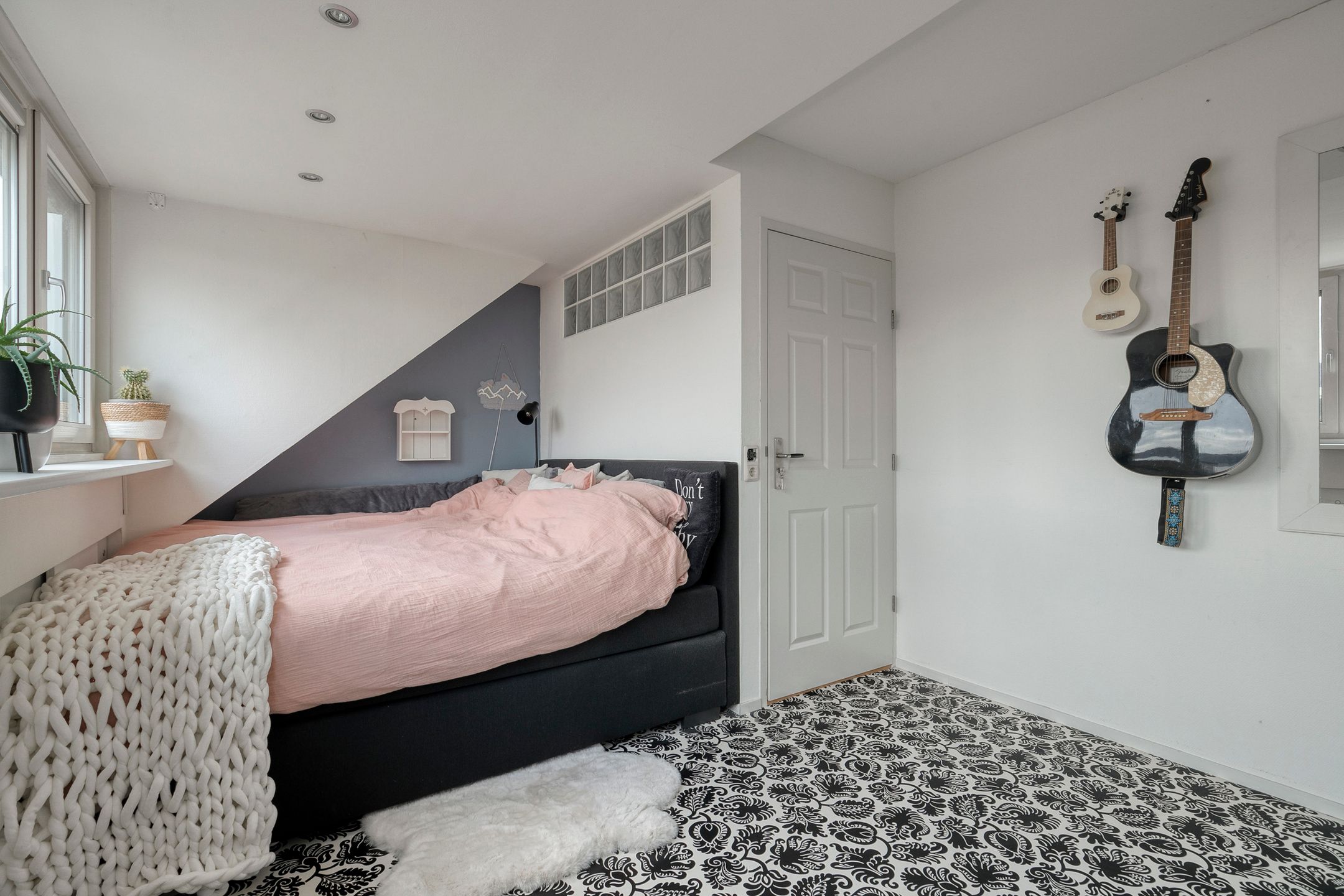 Photo 27 of Anna Bijnsstraat 12