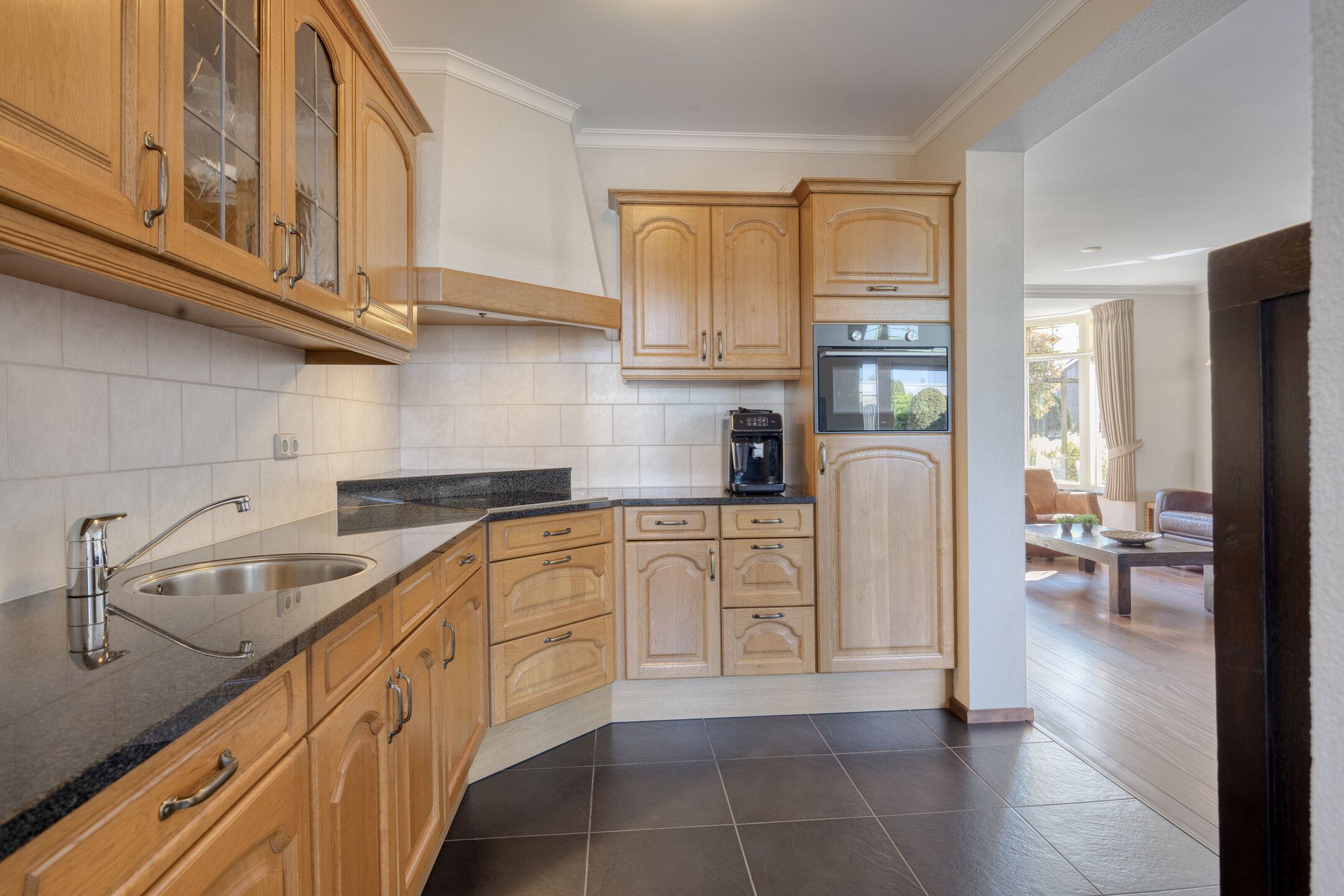 Foto 9 van Simon van den Berghstraat 33