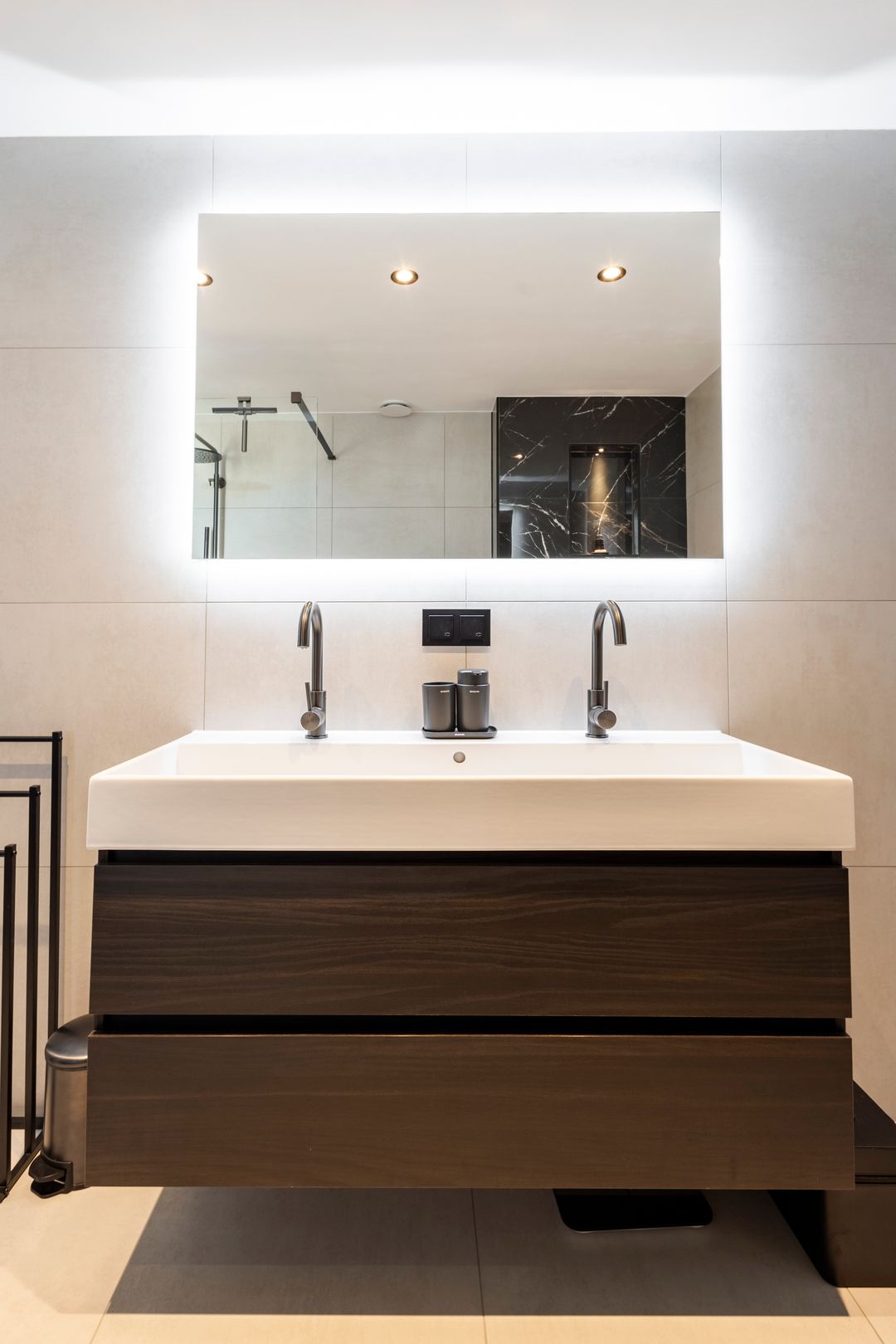 Foto 23 van Van Leijdenstraat 26