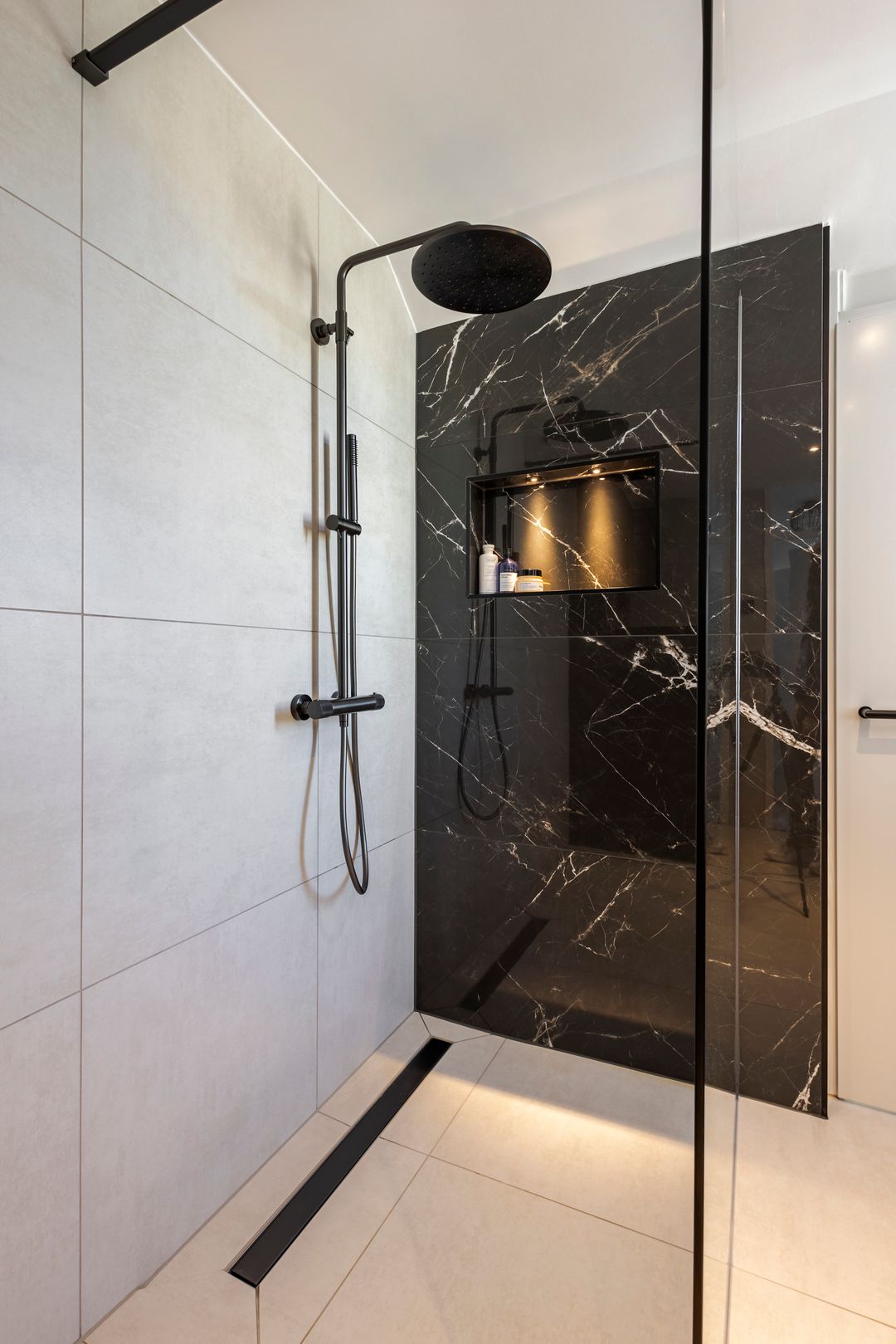 Foto 22 van Van Leijdenstraat 26