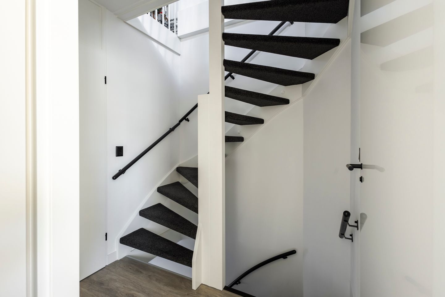 Foto 25 van Van Leijdenstraat 26