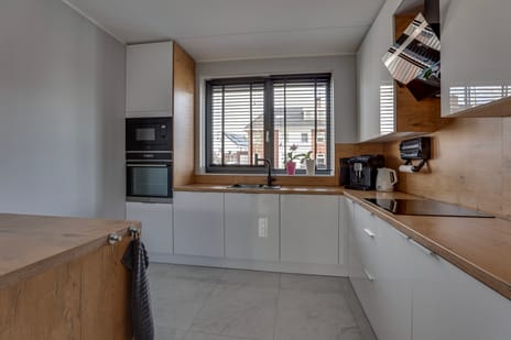 Anemoon 31 tertiary image