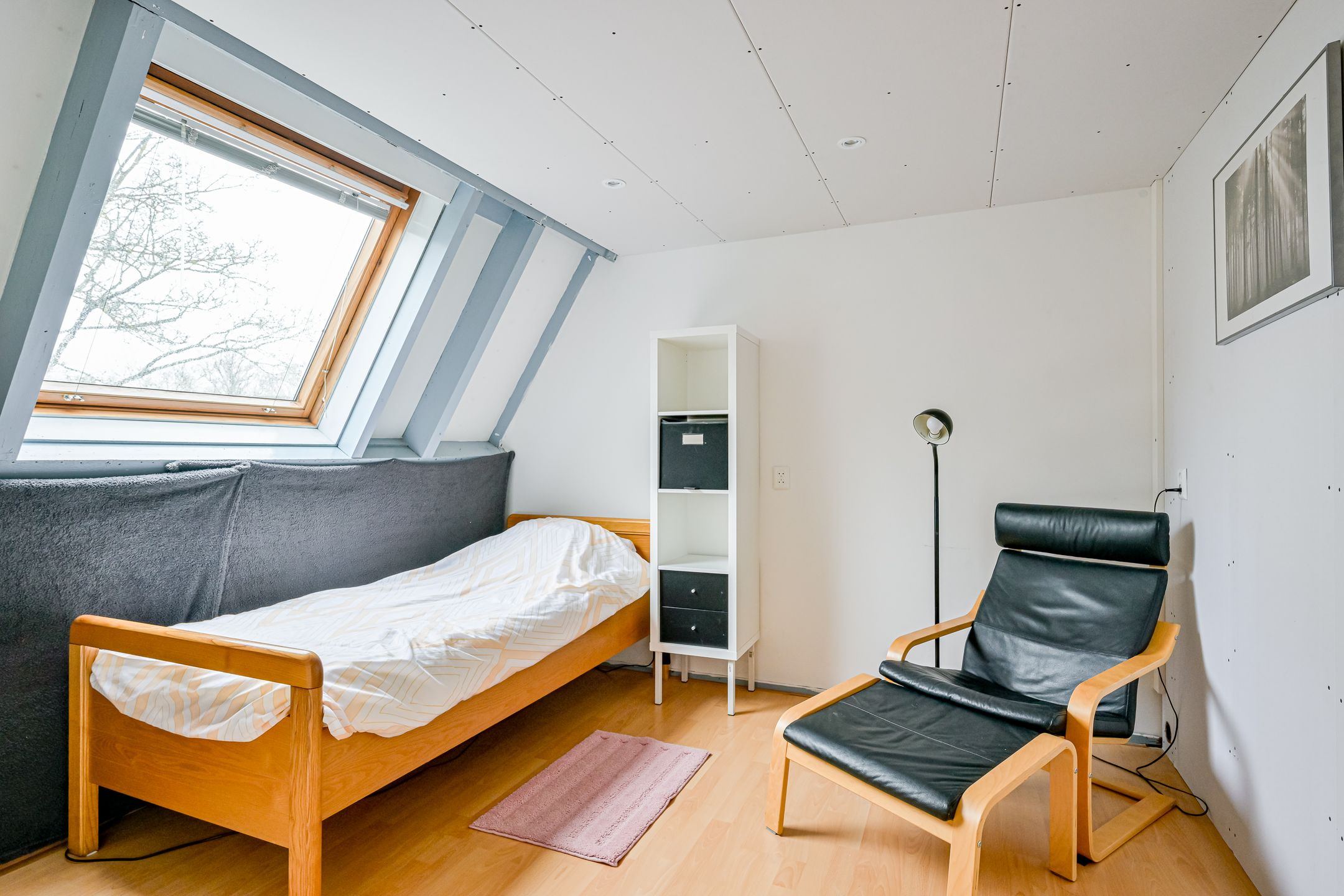 Spacious Family Home with Solar Panels in Quiet Heerhugowaard Neighborhood — 18