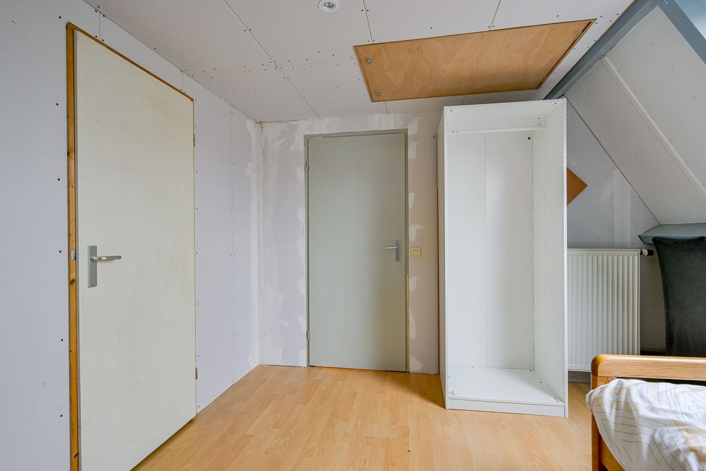 Spacious Family Home with Solar Panels in Quiet Heerhugowaard Neighborhood — 19