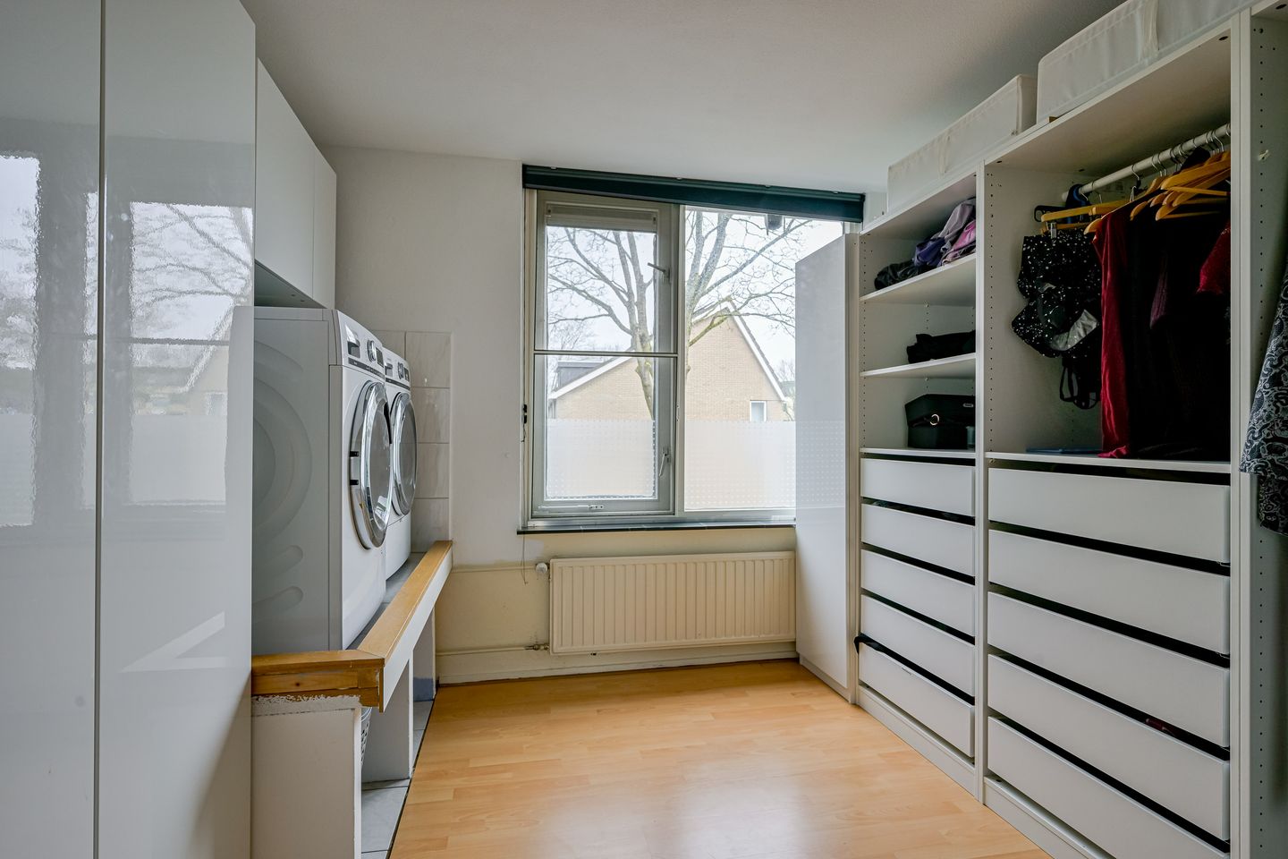 Spacious Family Home with Solar Panels in Quiet Heerhugowaard Neighborhood — 14