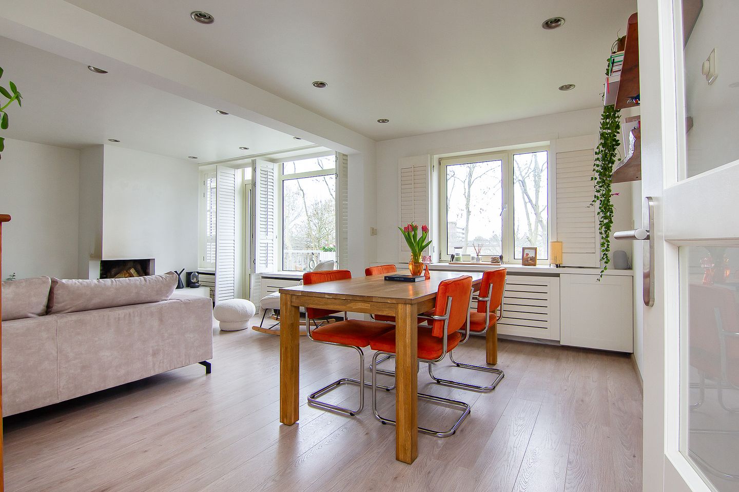 Photo 10 of Albert Verweylaan 17-II