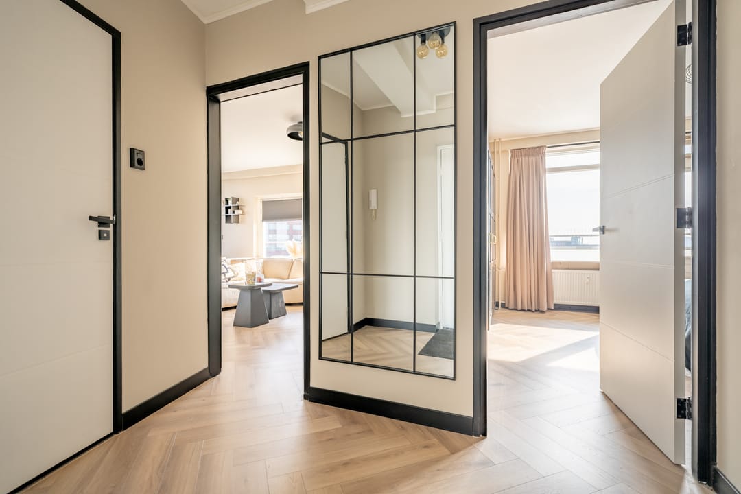 Photo 7 of Prins Bernhardplein 61