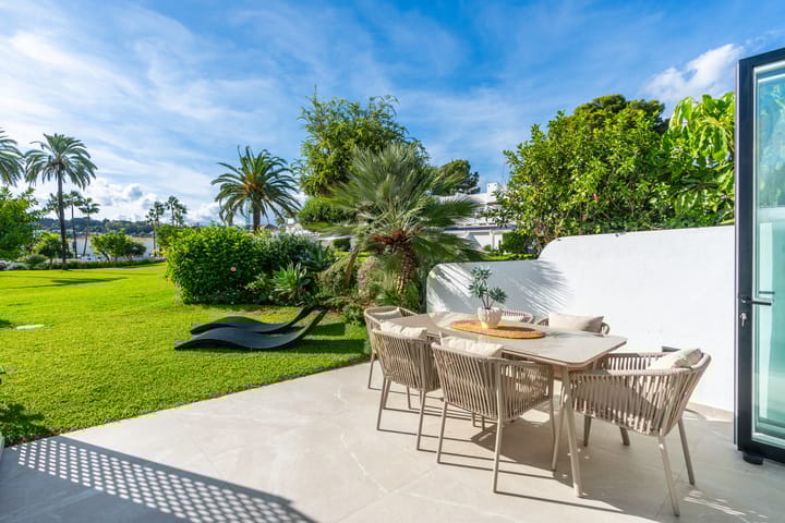 Foto 3 van Calle valle del golf 8