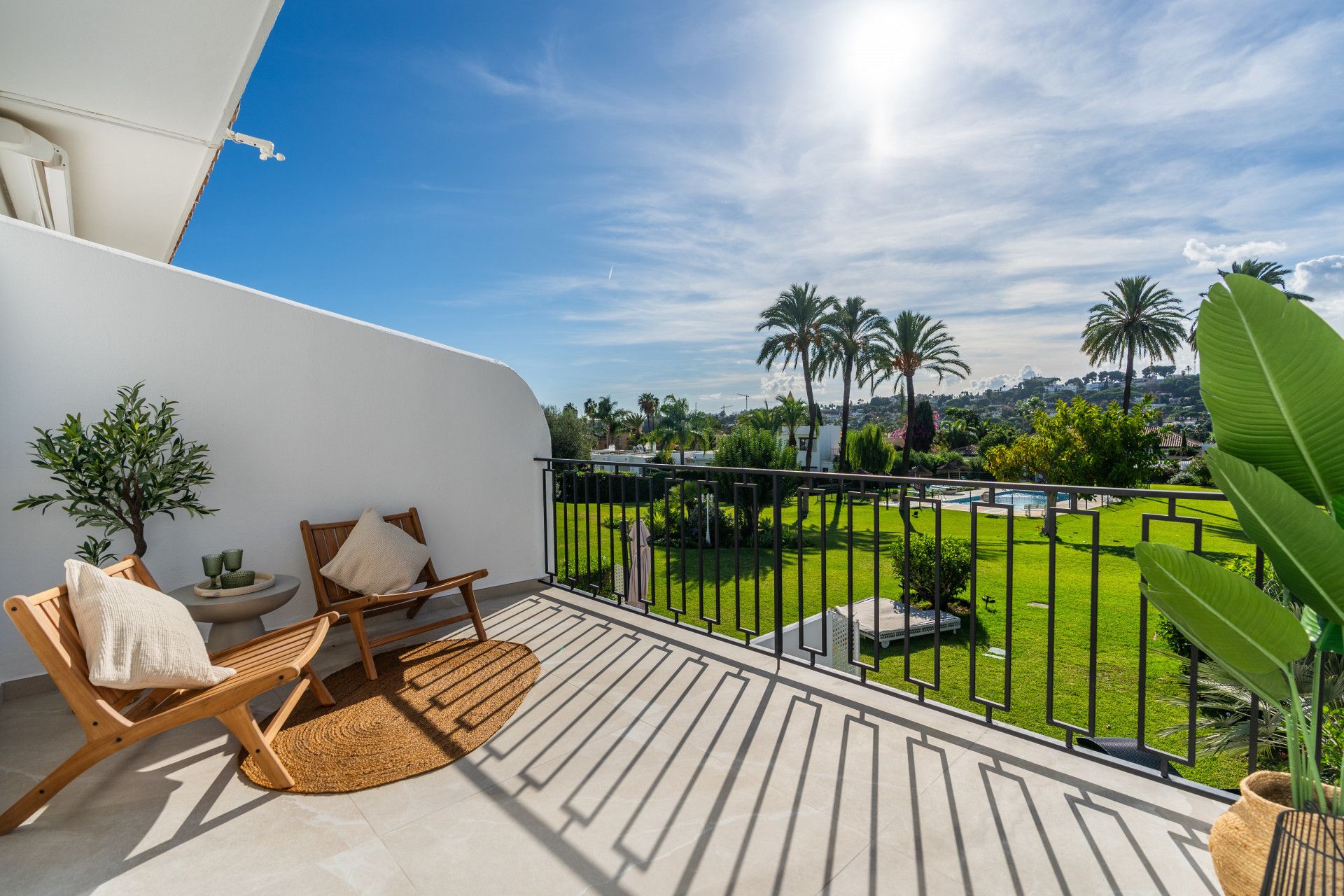 Foto 18 van Calle valle del golf 8