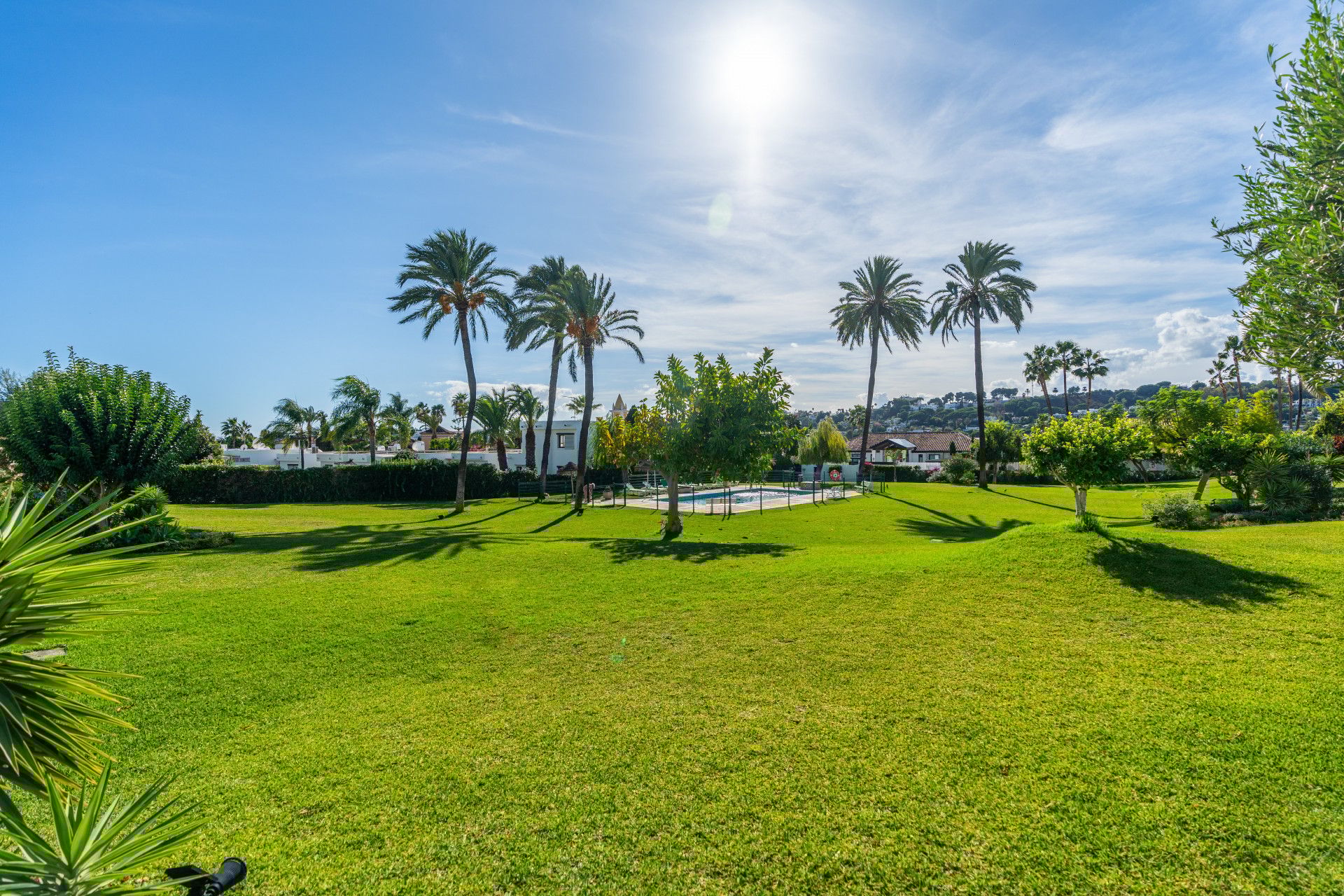 Foto 24 van Calle valle del golf 8