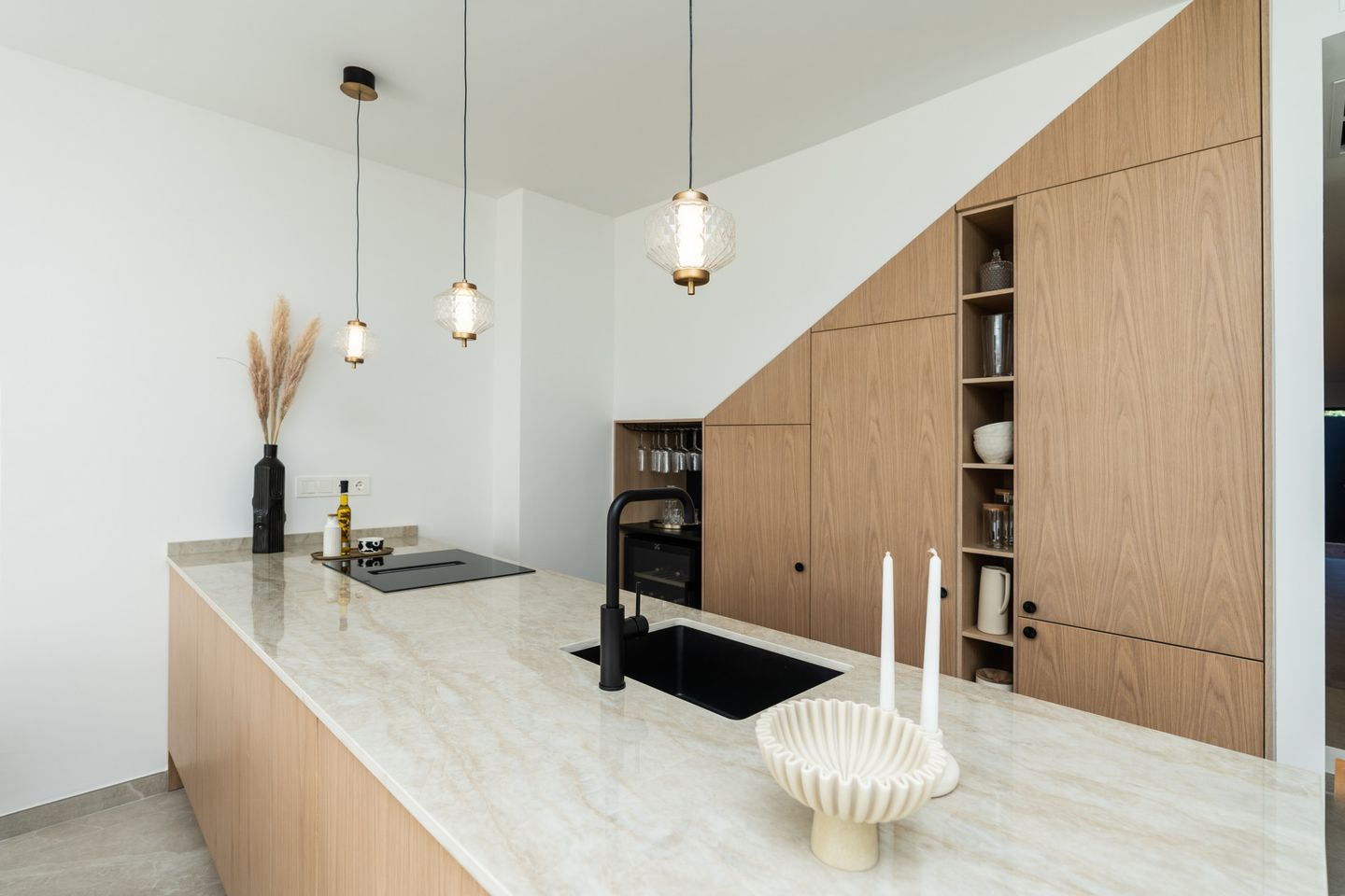 Foto 5 van Calle valle del golf 8