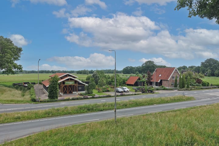 Rijssenseweg 50, Enter