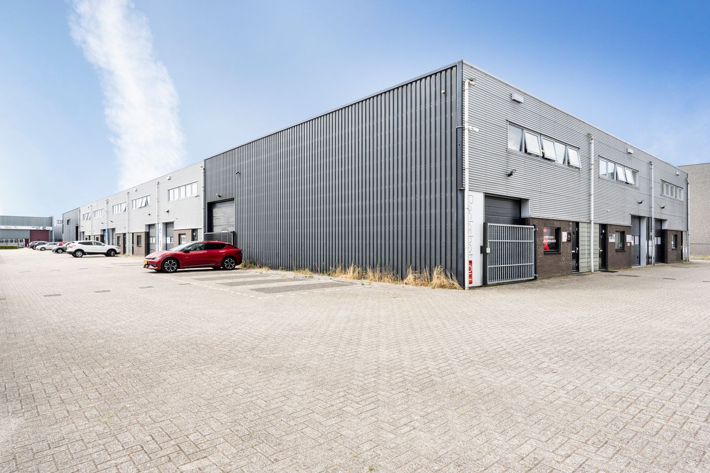 View photo 3 of Spuiweg 22-h